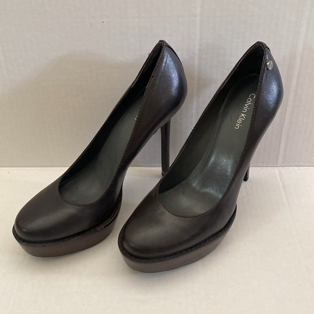 Calvin Klein Gilda Cracked Heels